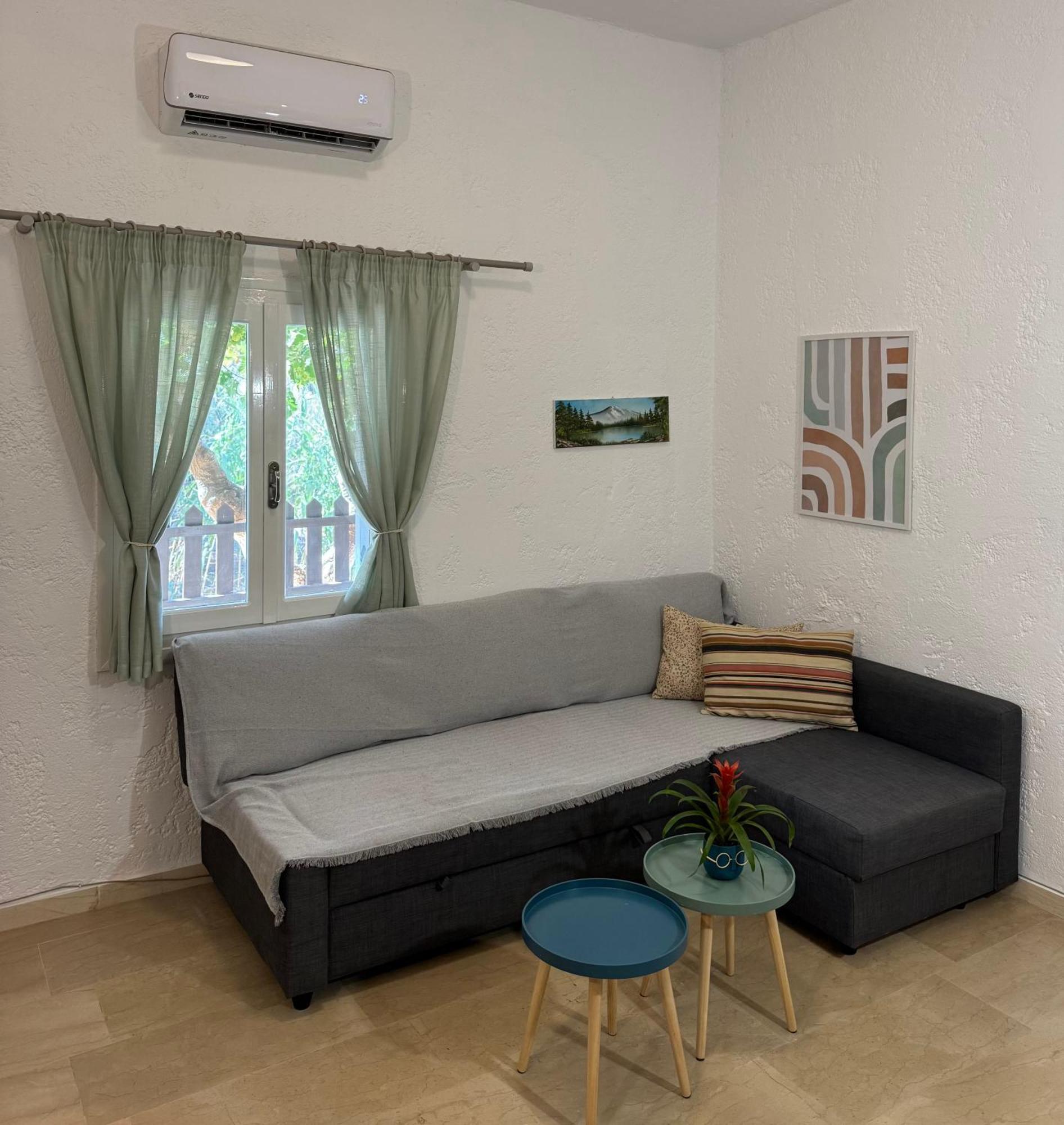 Golden Horizon Retreat, Tranquil Atmosphere Next To The Sea! Holiday home